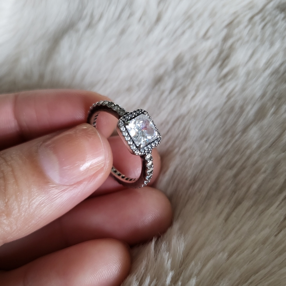 Pandora ring